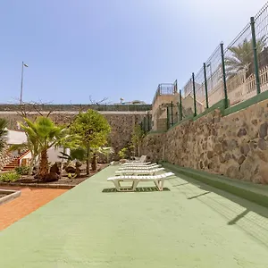 beautiful-apartment-next-to-the-beach-of-dunes.in-canary-islands.com/